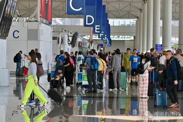 新年港人出境人数飙增近22% 新年港人出境人数飙增近22%