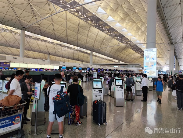 机管局：今日上午11航班取消 明暂5航班取消