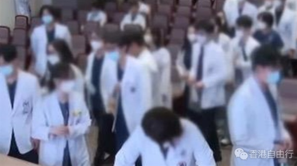 香港高薪“抢医生”？入门月薪7万港元起，年薪轻松过百万港元