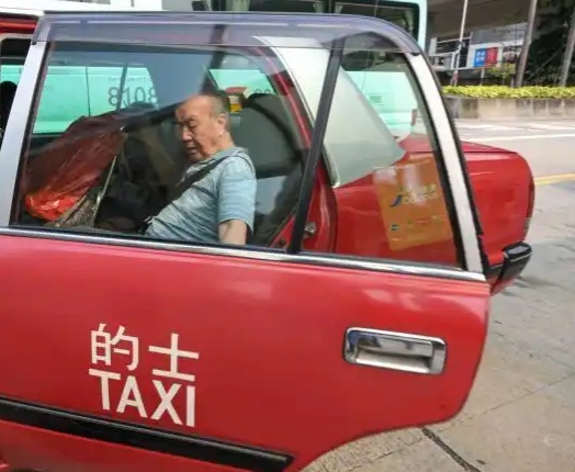 的士全面推电子支付首日畅顺