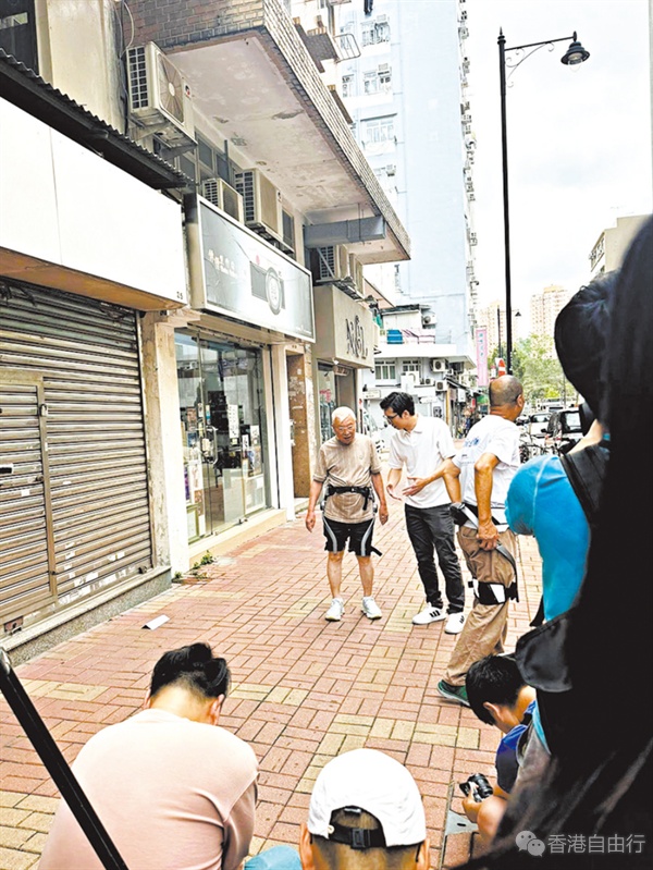 宏福苑居民能上楼收拾了!AI机械腿减负,每户再发1500元