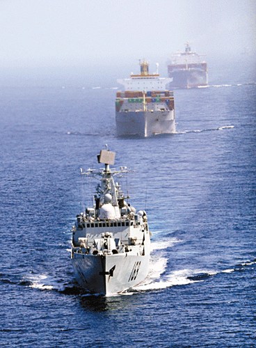 祖国海军护航 香港近700艘船舶平安出入亚丁湾