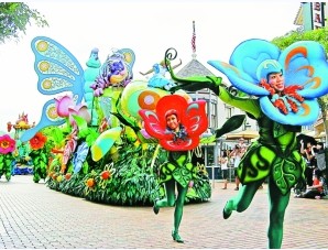 香港迪士尼乐园五周年隆重推出飞天巡游