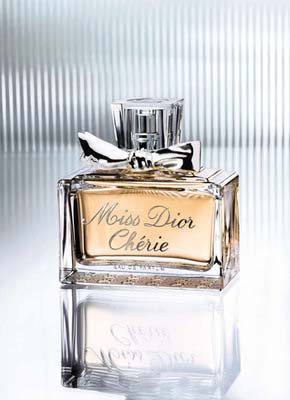 Miss Dior Cherie全新香氛女神