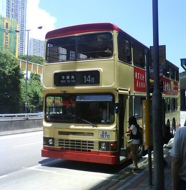 香港巴士：四通八达的交通方式