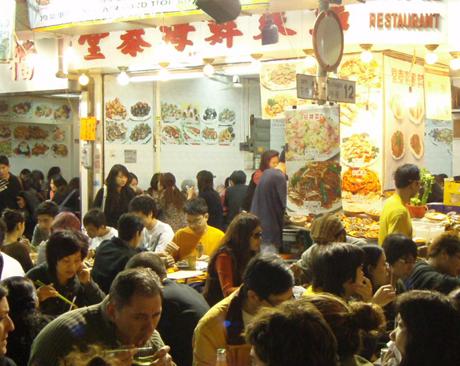 盛夏旅游新花样 感受香港仲夏夜之梦