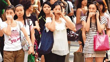 “光化烟雾”笼罩香江 香港空气污染指数甚高