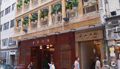探访香港相机市场:差价最高达2000元 
