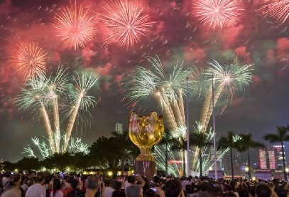 香港国庆烟花汇演 预计33万人赴维港观赏