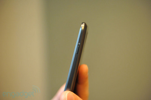 iPhone 4S排名垫底 超薄时尚人气手机盘点