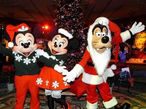 香港圣诞购物季临近 赴港机票预订普涨两成